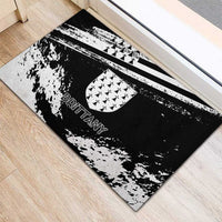 Brittany Rubber Doormat Coat Of Arms With Triskelion - Grunge Style - Wonder Print Shop