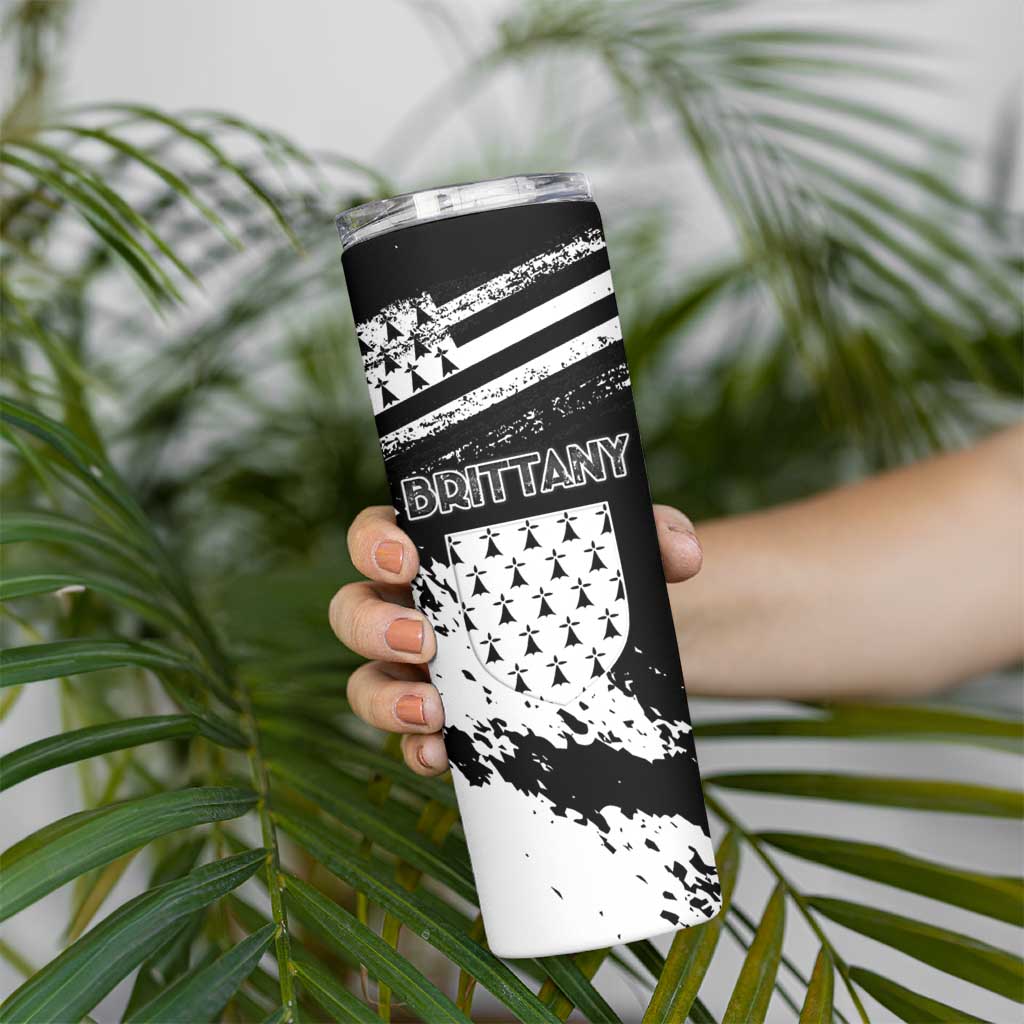 Personalized Brittany Skinny Tumbler Coat Of Arms With Triskelion - Grunge Style - Wonder Print Shop