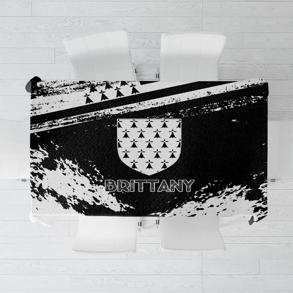 Brittany Tablecloth Coat Of Arms With Triskelion - Grunge Style - Wonder Print Shop