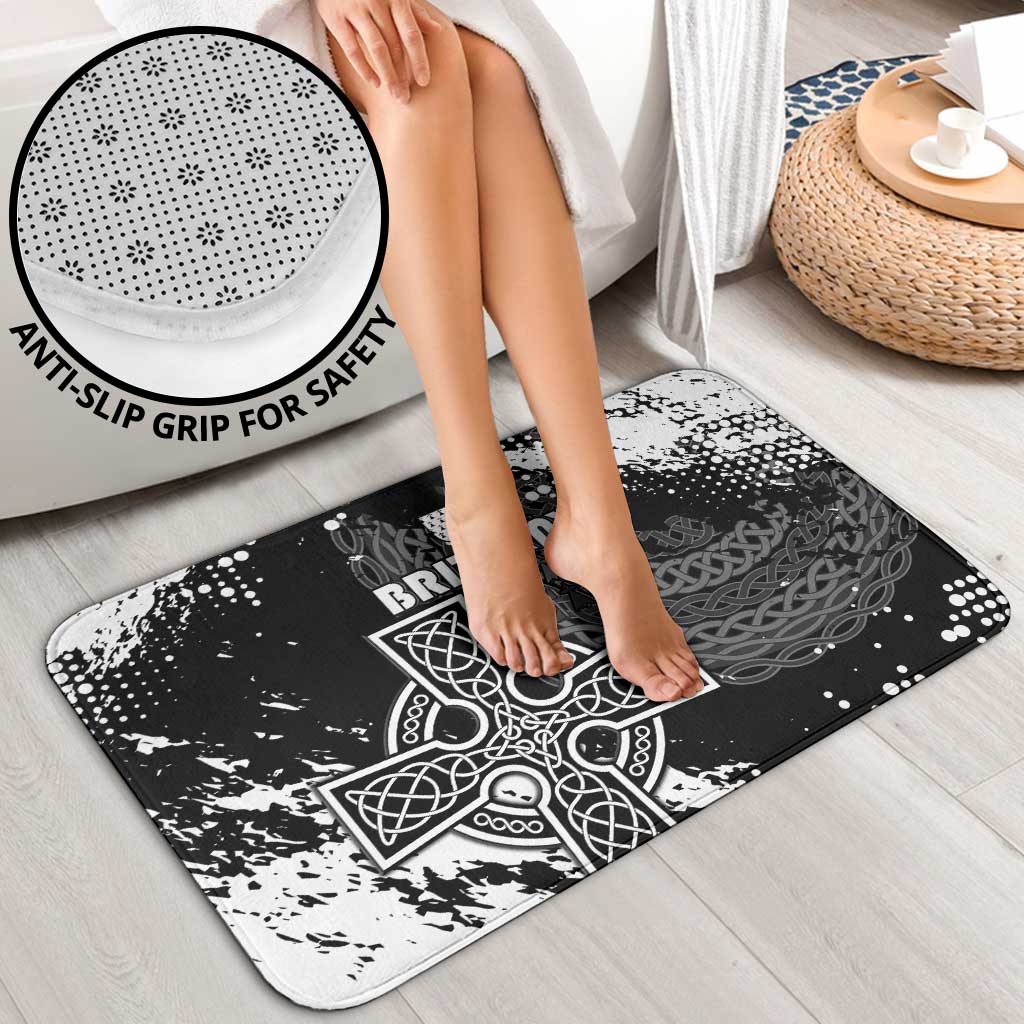Brittany Celtic Cross Bathroom Set With Celtic Knotwork - Wonder Print Shop