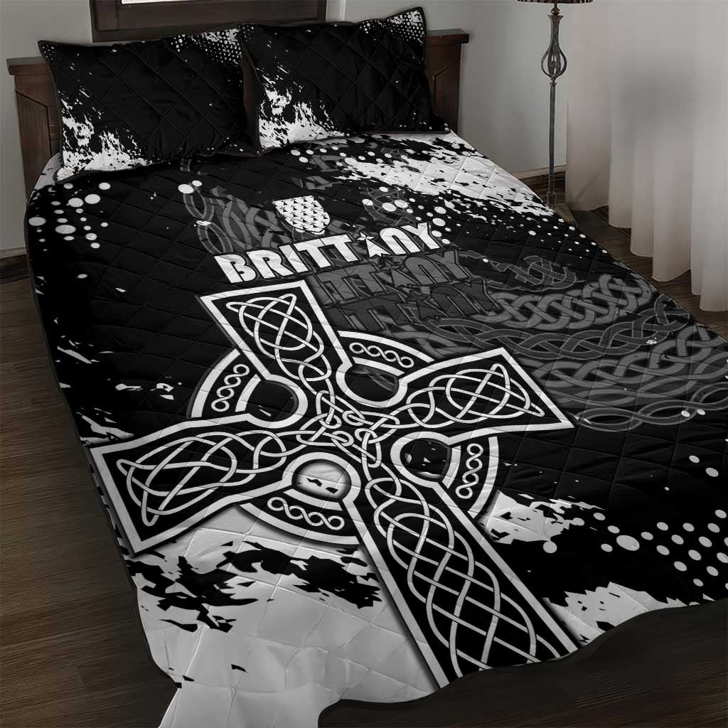 Brittany Celtic Cross Quilt Bed Set With Celtic Knotwork - Wonder Print Shop