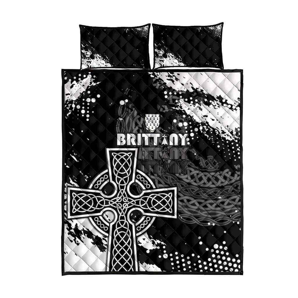 Brittany Celtic Cross Quilt Bed Set With Celtic Knotwork - Wonder Print Shop
