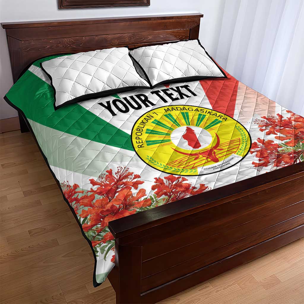 Personalized Madagasikara Quilt Bed Set Seal With Poinciana