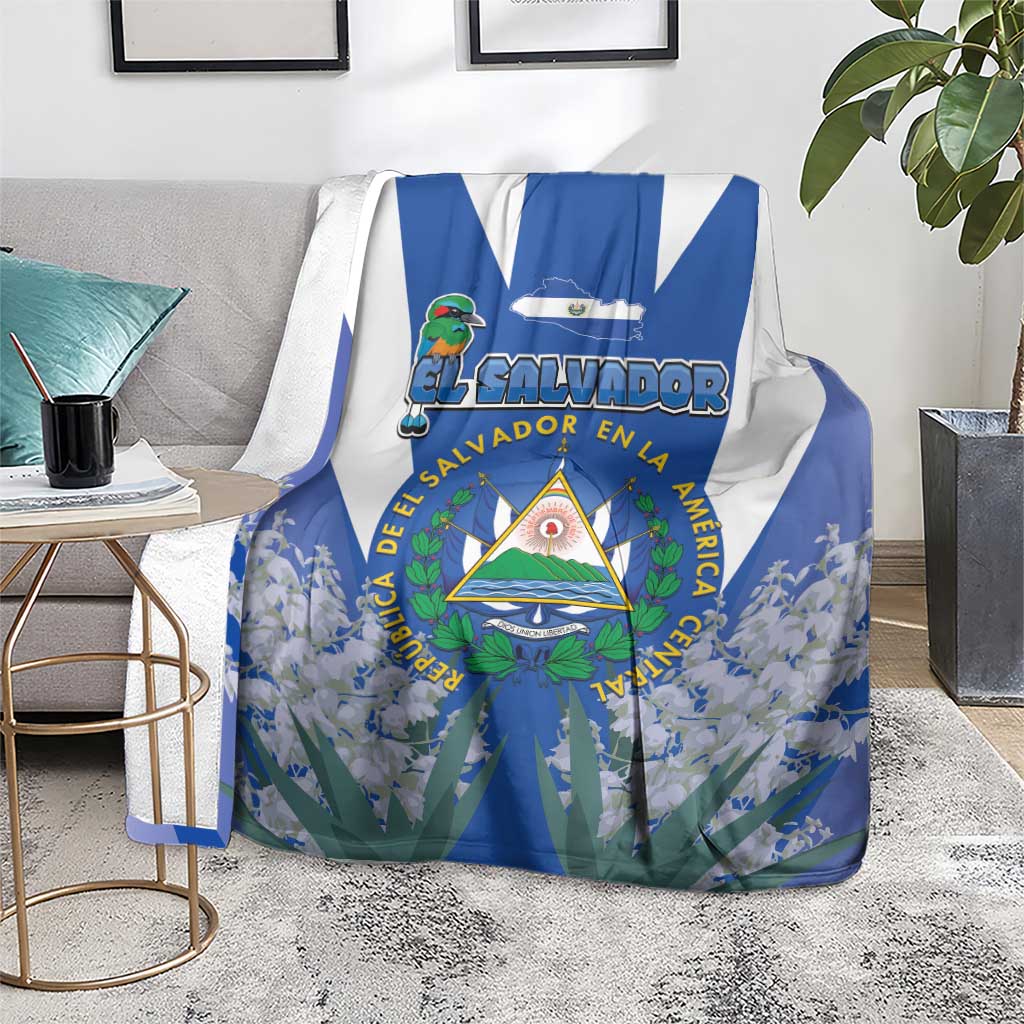 El Salvador Blanket Turquoise-Browed Motmot With Coat Of Arms