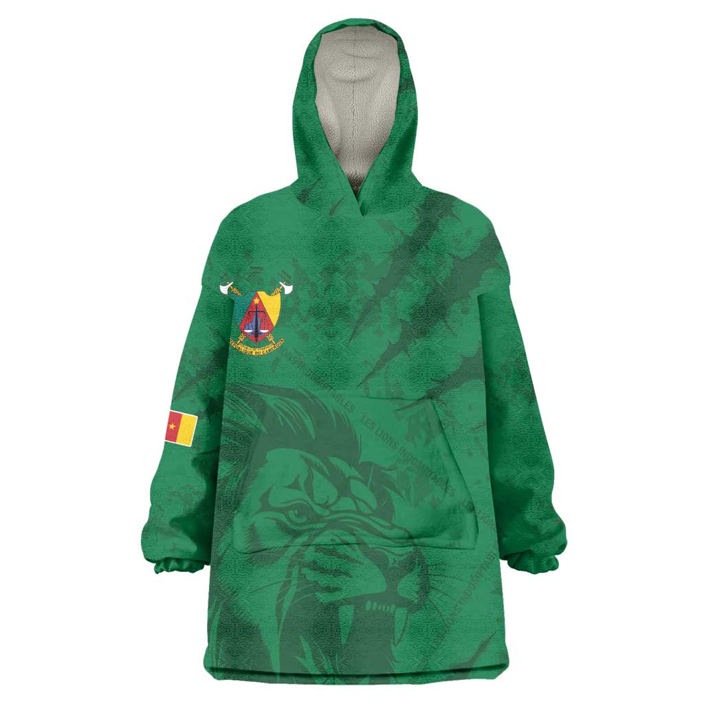 Custom Cameroon Football Kid Wearable Blanket Hoodie Go Les Lions Indomptables Go - Wonder Print Shop