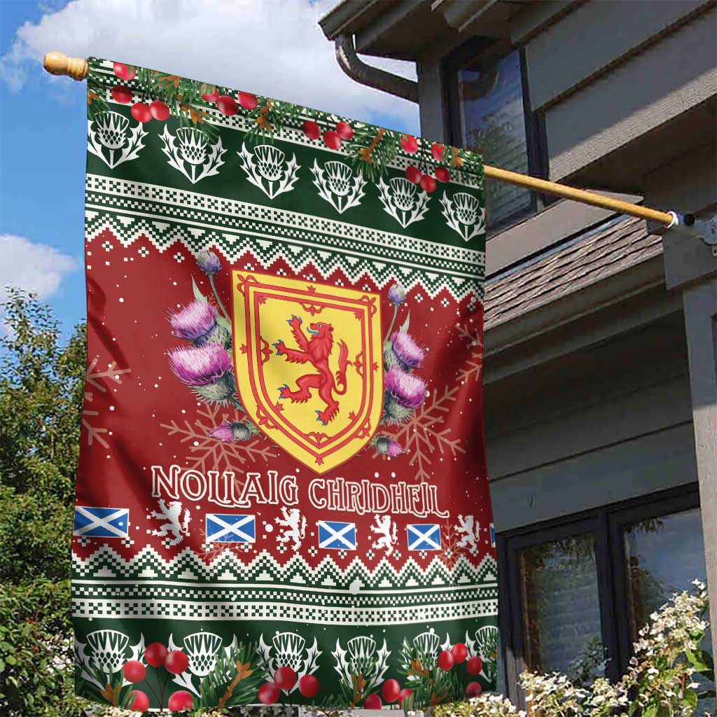 Scotland Christmas Garden Flag The Royal Arms of Scotland With Thistle - Wonder Print Shop