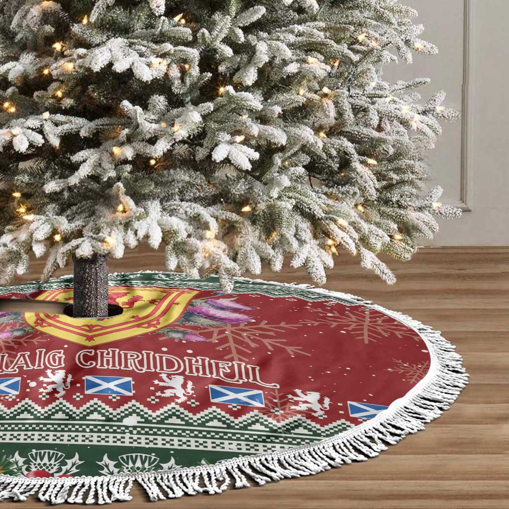 Scotland Christmas Tree Skirt The Royal Arms of Scotland With Thistle - Wonder Print Shop