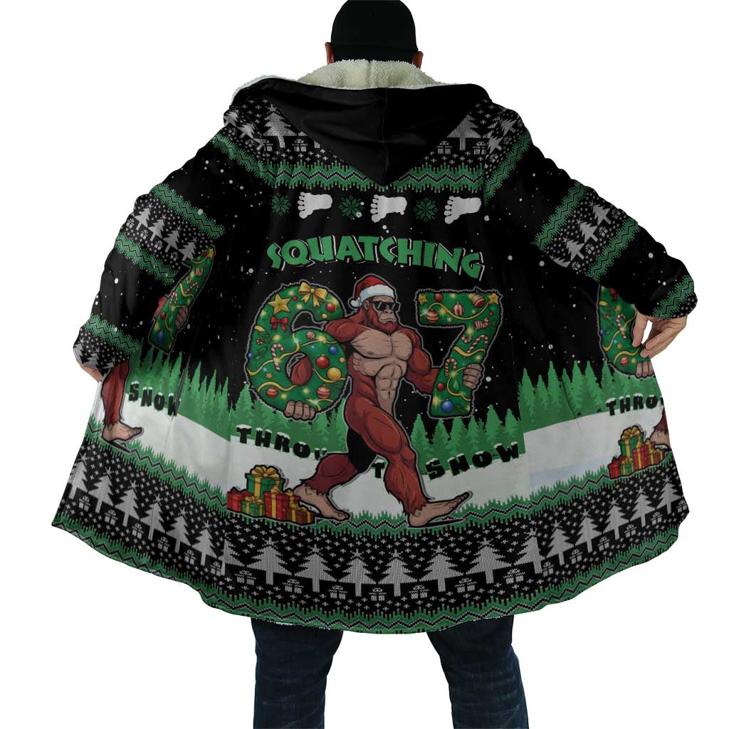 Funny Bigfoot 67 Six Seven Christmas Cloak Squatching Through The Snow - Wonder Print Shop