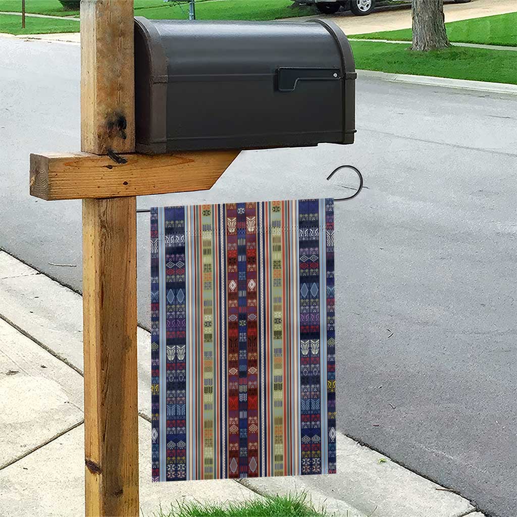 Lamba Mpanjaka Madagascar Garden Flag Traditional Pattern