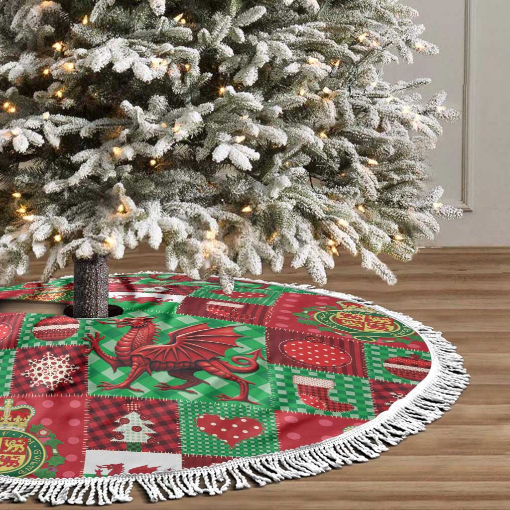 Wales Christmas Patchwork Tree Skirt - Wonder Print Shop