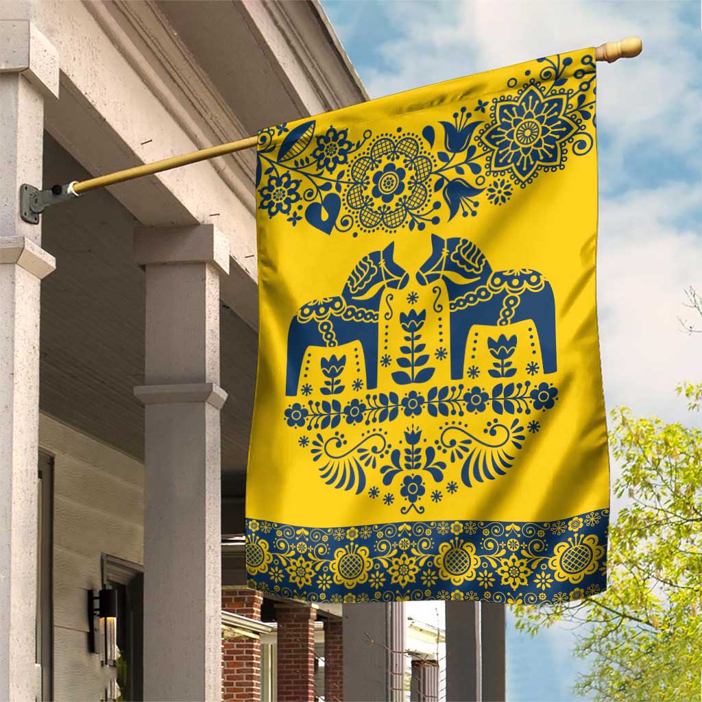 Sweden Daleclarian Horse Garden Flag Floral Folk Pattern Yellow Version