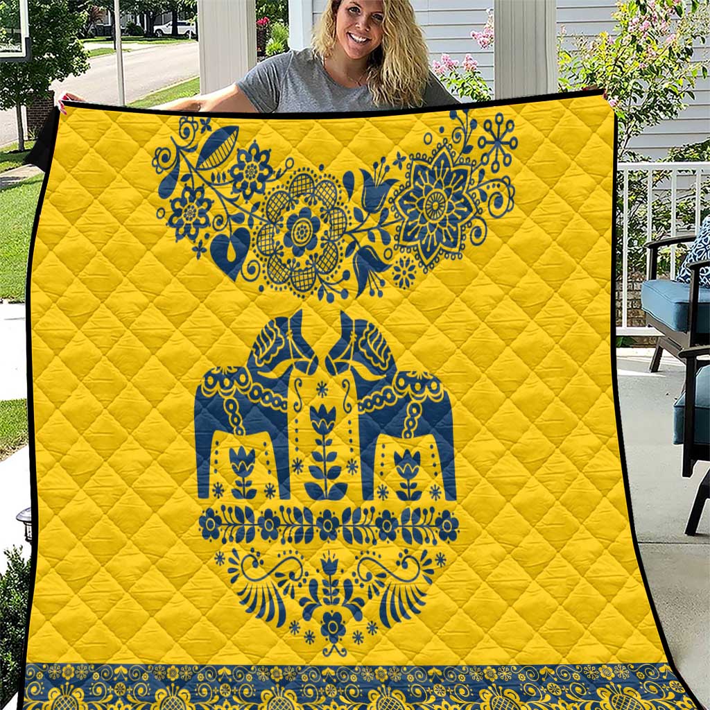 Sweden Daleclarian Horse Quilt Floral Folk Pattern Yellow Version