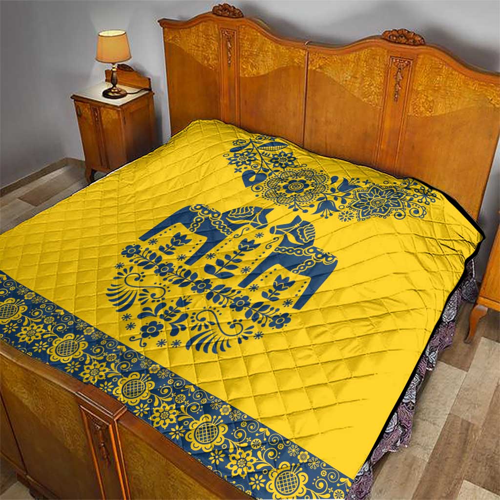 Sweden Daleclarian Horse Quilt Floral Folk Pattern Yellow Version