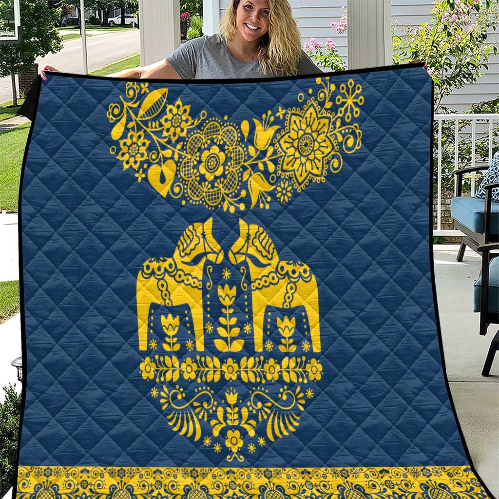 Sweden Daleclarian Horse Quilt Floral Folk Pattern Blue Version
