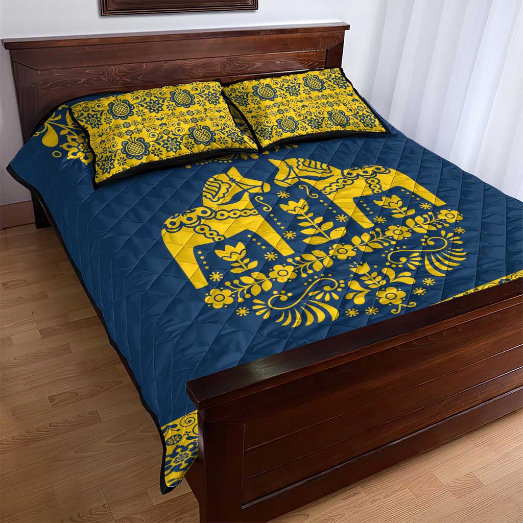 Sweden Daleclarian Horse Quilt Bed Set Floral Folk Pattern Blue Version