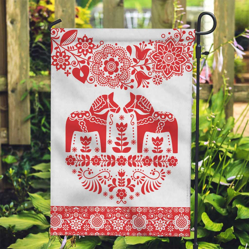 Sweden Daleclarian Horse Garden Flag Floral Folk Pattern White Version