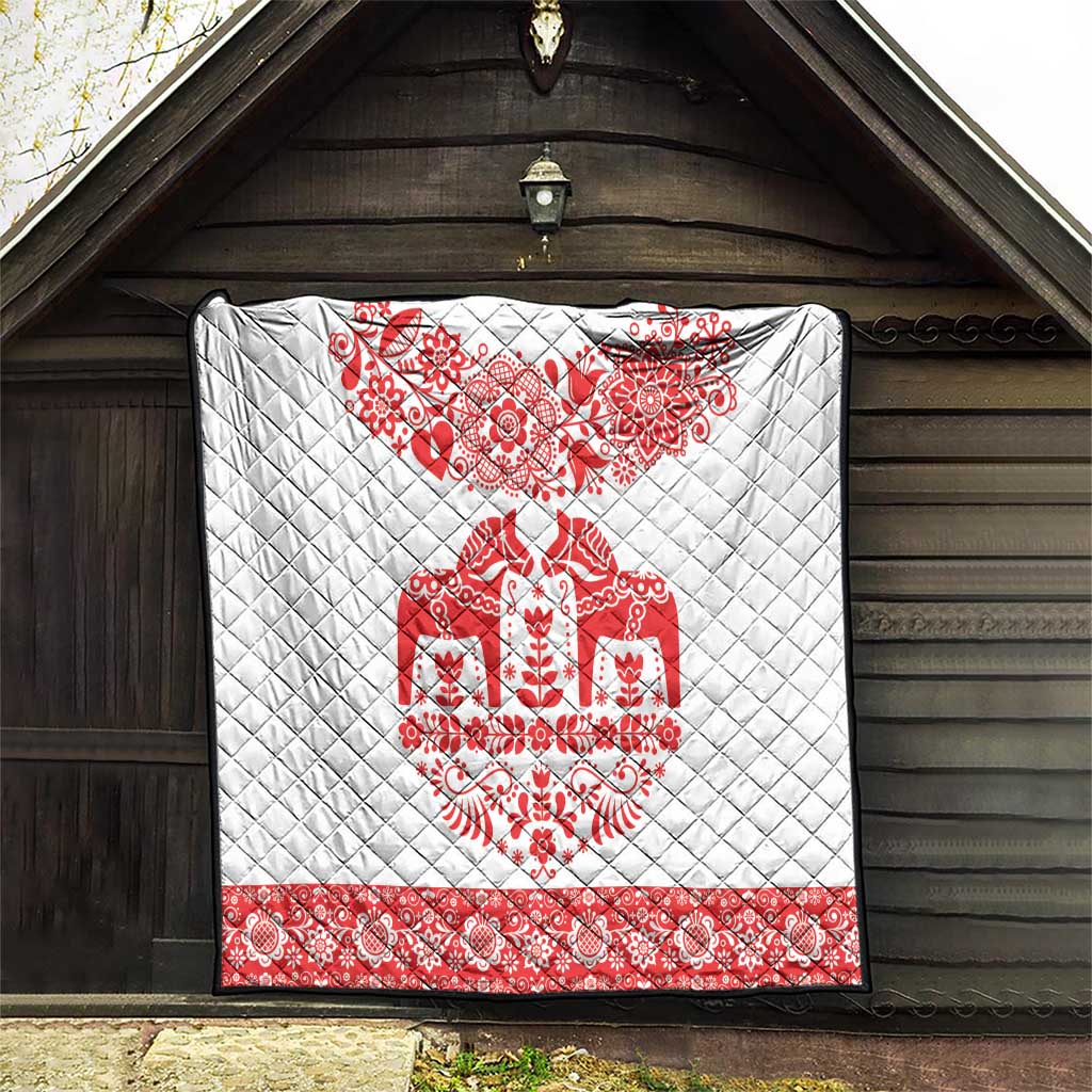 Sweden Daleclarian Horse Quilt Floral Folk Pattern White Version