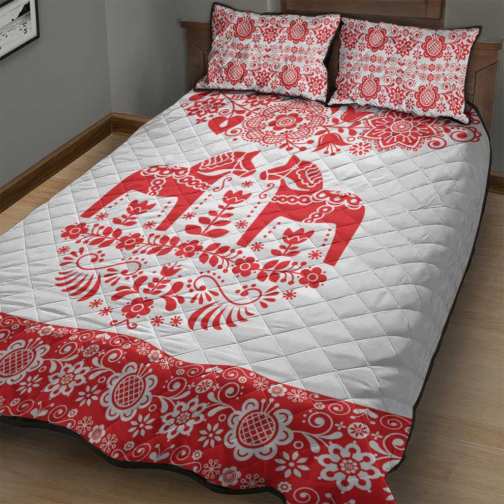 Sweden Daleclarian Horse Quilt Bed Set Floral Folk Pattern White Version