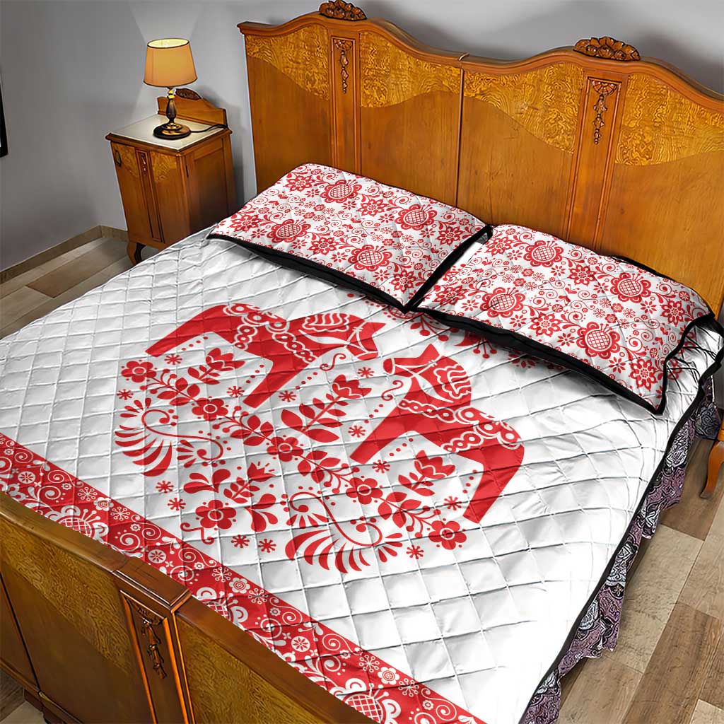 Sweden Daleclarian Horse Quilt Bed Set Floral Folk Pattern White Version