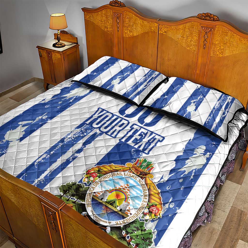 Custom Honduras Football Quilt Bed Set Los Catrachos Grunge Style - Wonder Print Shop
