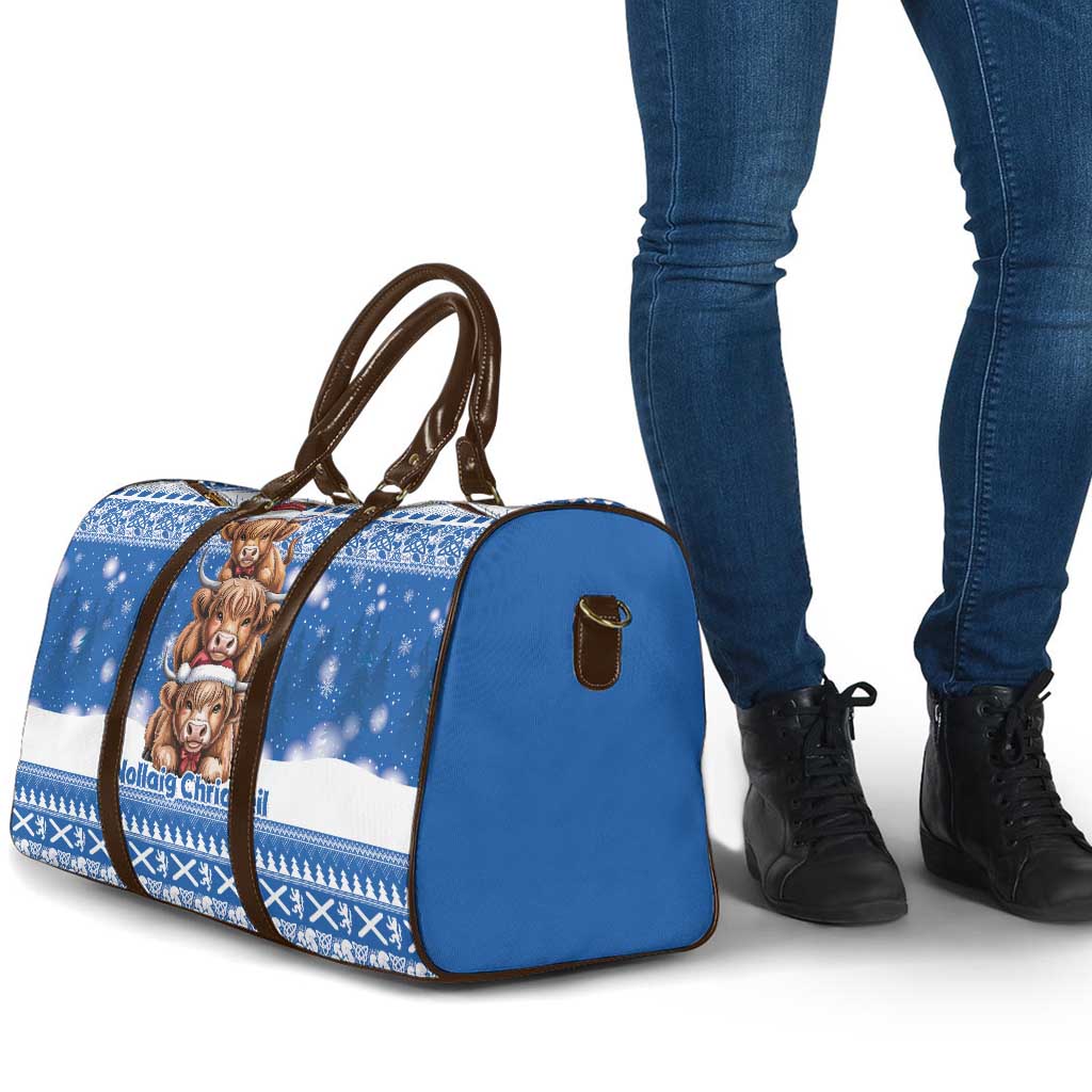 Scotland Highland Cow Christmas Travel Bag Nollaig Chridheil Blue Winter - Wonder Print Shop