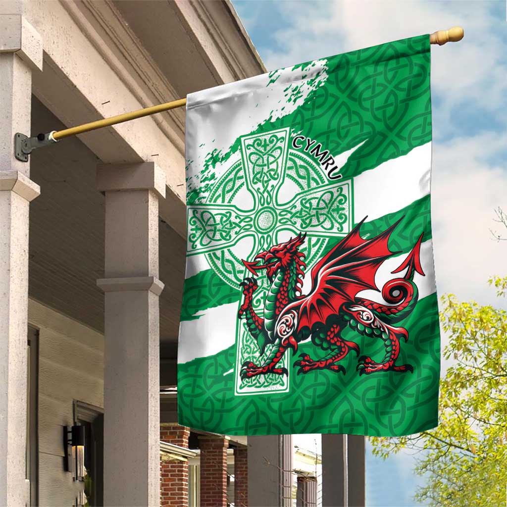 Wales Celtic Cross Garden Flag Cymru Am Byth Green Version - Wonder Print Shop