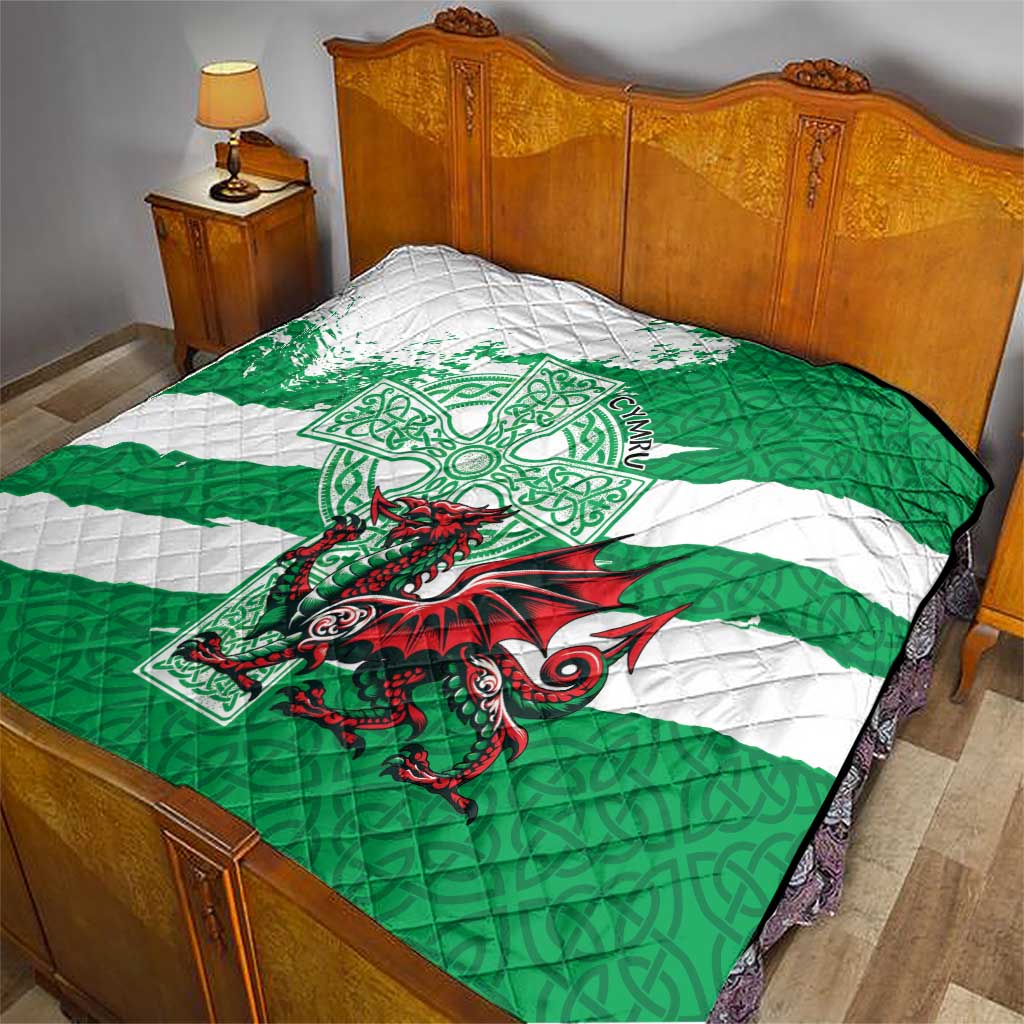 Wales Celtic Cross Quilt Cymru Am Byth Green Version - Wonder Print Shop
