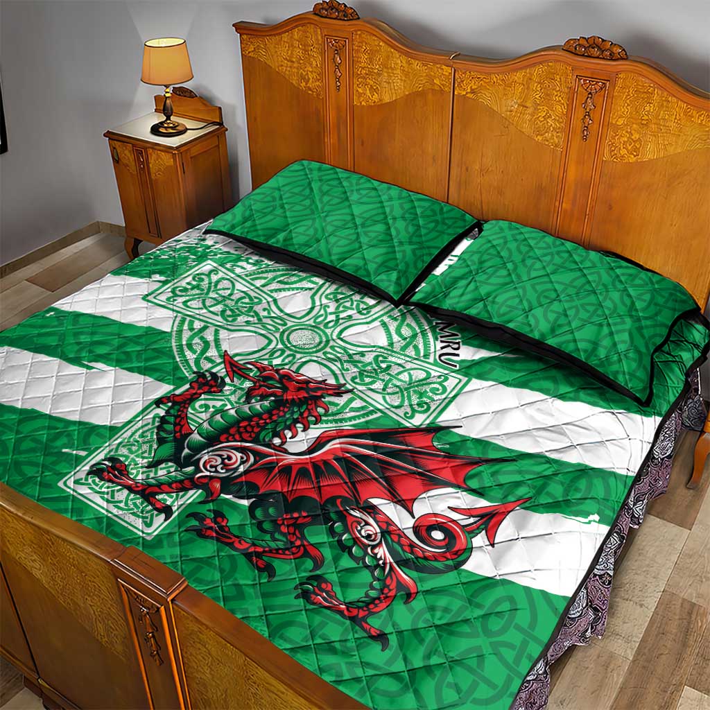 Wales Celtic Cross Quilt Bed Set Cymru Am Byth Green Version - Wonder Print Shop