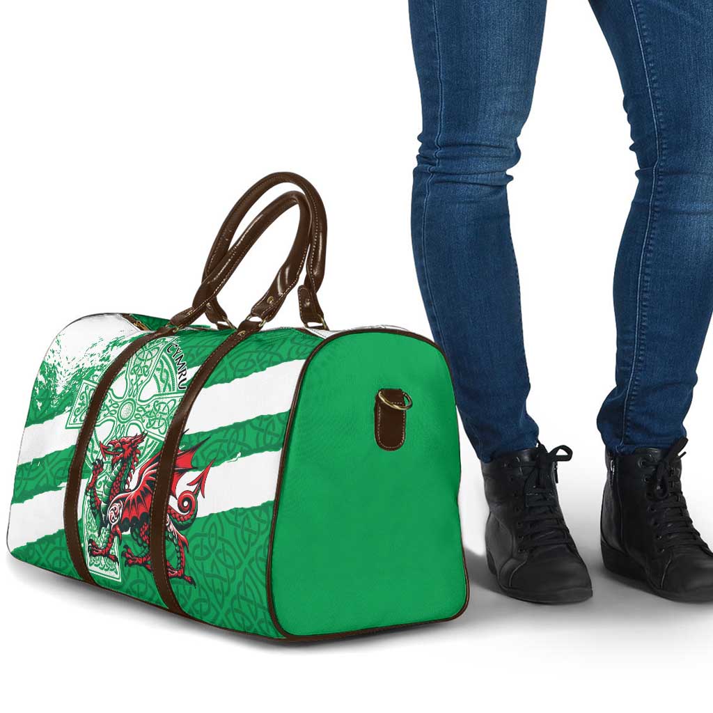 Wales Celtic Cross Travel Bag Cymru Am Byth Green Version - Wonder Print Shop