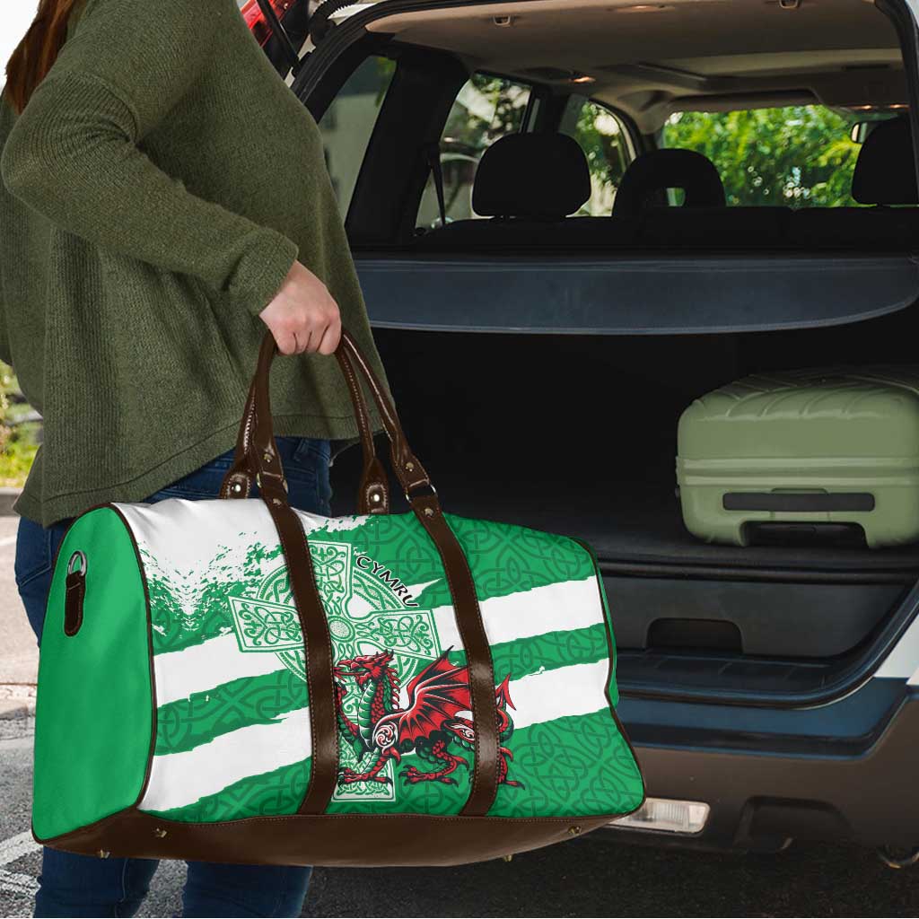 Wales Celtic Cross Travel Bag Cymru Am Byth Green Version - Wonder Print Shop