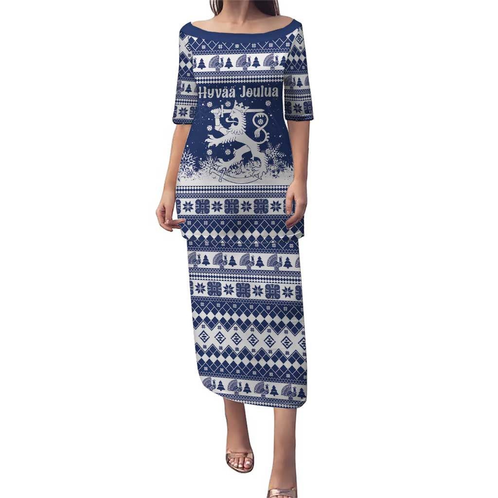 Finland Christmas Hannunvaakuna Puletasi Hyvaa Joulua Nordic Snow Lion Blue Version - Wonder Print Shop