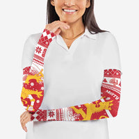 Finland Christmas Hannunvaakuna Arm Sleeves Hyvaa Joulua Nordic Snow Lion Red Version - Wonder Print Shop