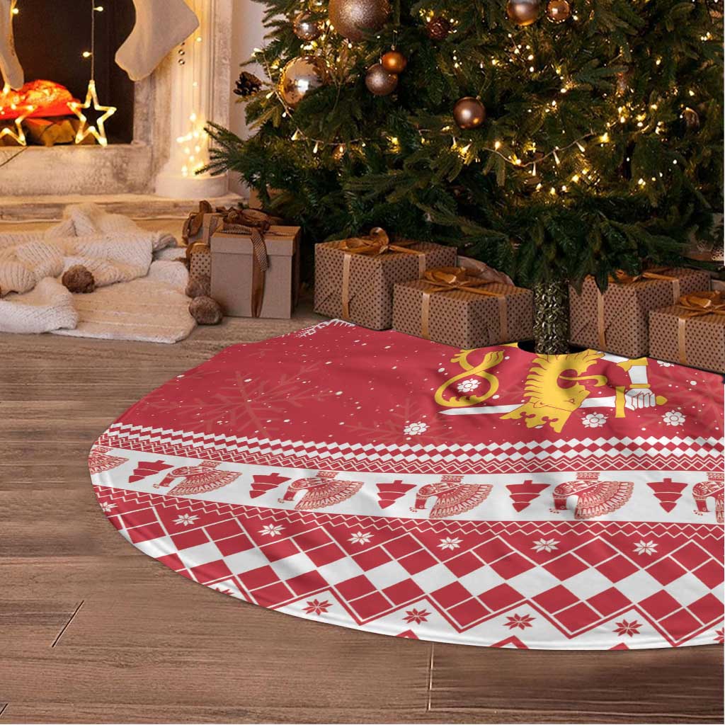 Finland Christmas Hannunvaakuna Tree Skirt Hyvaa Joulua Nordic Snow Lion Red Version - Wonder Print Shop