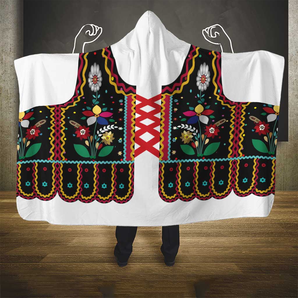 Vintage Polish Gorsecik Hooded Blanket Slavic Floral Folk Art