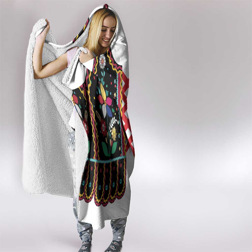 Vintage Polish Gorsecik Hooded Blanket Slavic Floral Folk Art