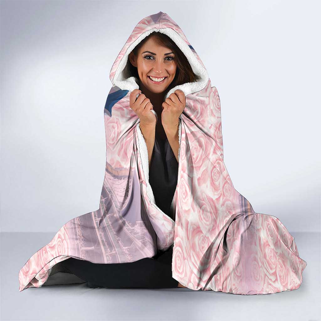 Kentucky Horse Racing Hooded Blanket Rose Run For The Roses Derby Art