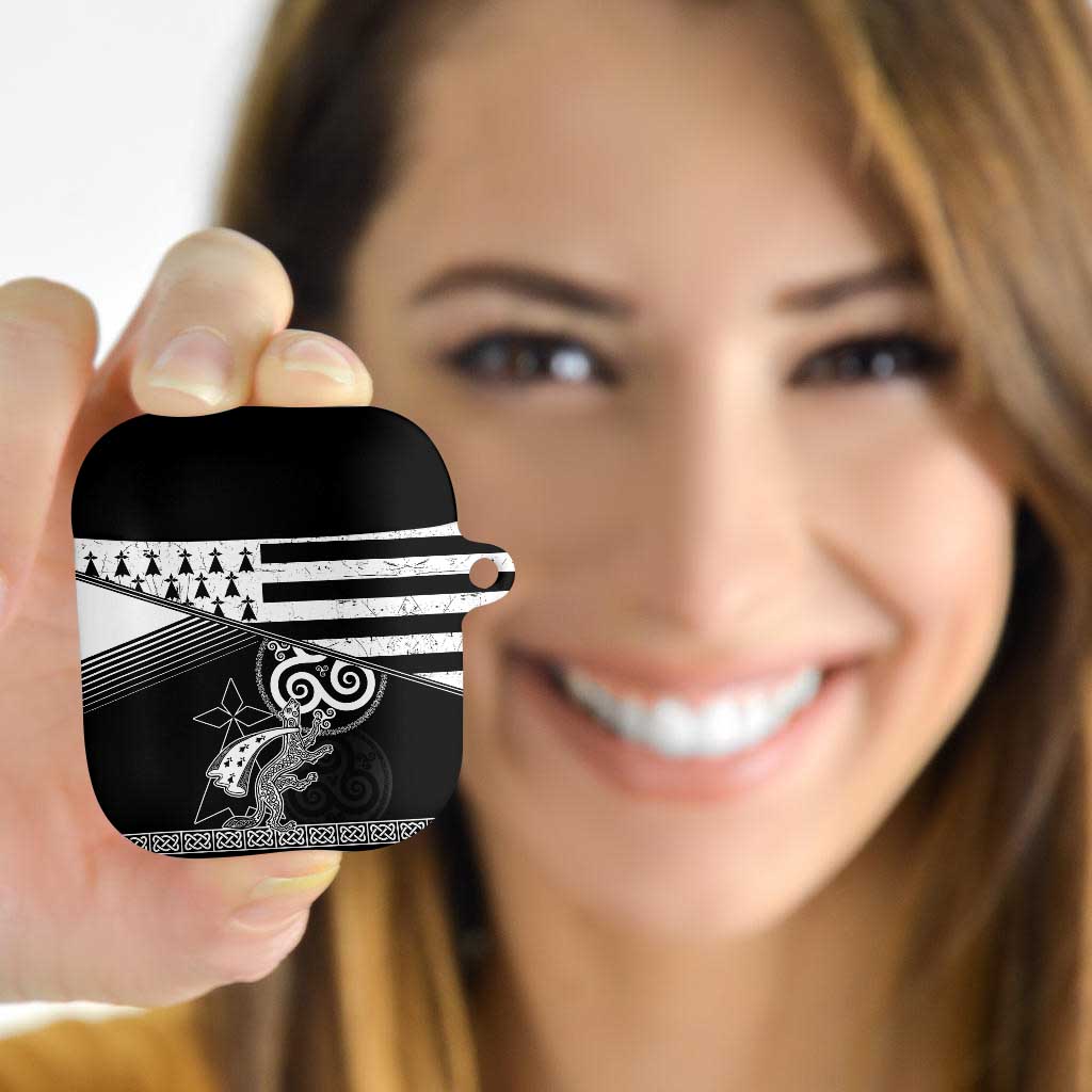 Brittany Ermine Celtic AirPods Case Black Celtic Triskels - Wonder Print Shop