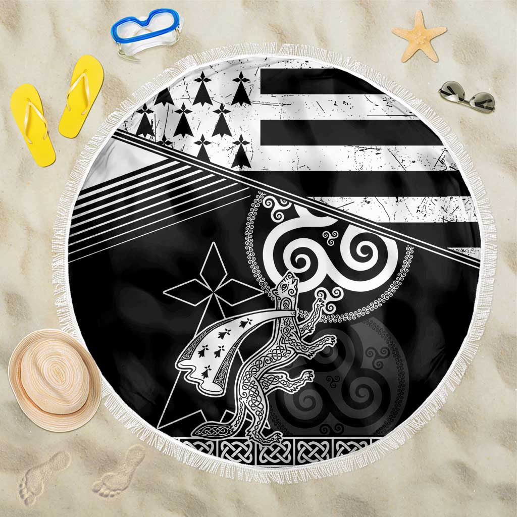 Brittany Ermine Celtic Beach Blanket Black Celtic Triskels - Wonder Print Shop