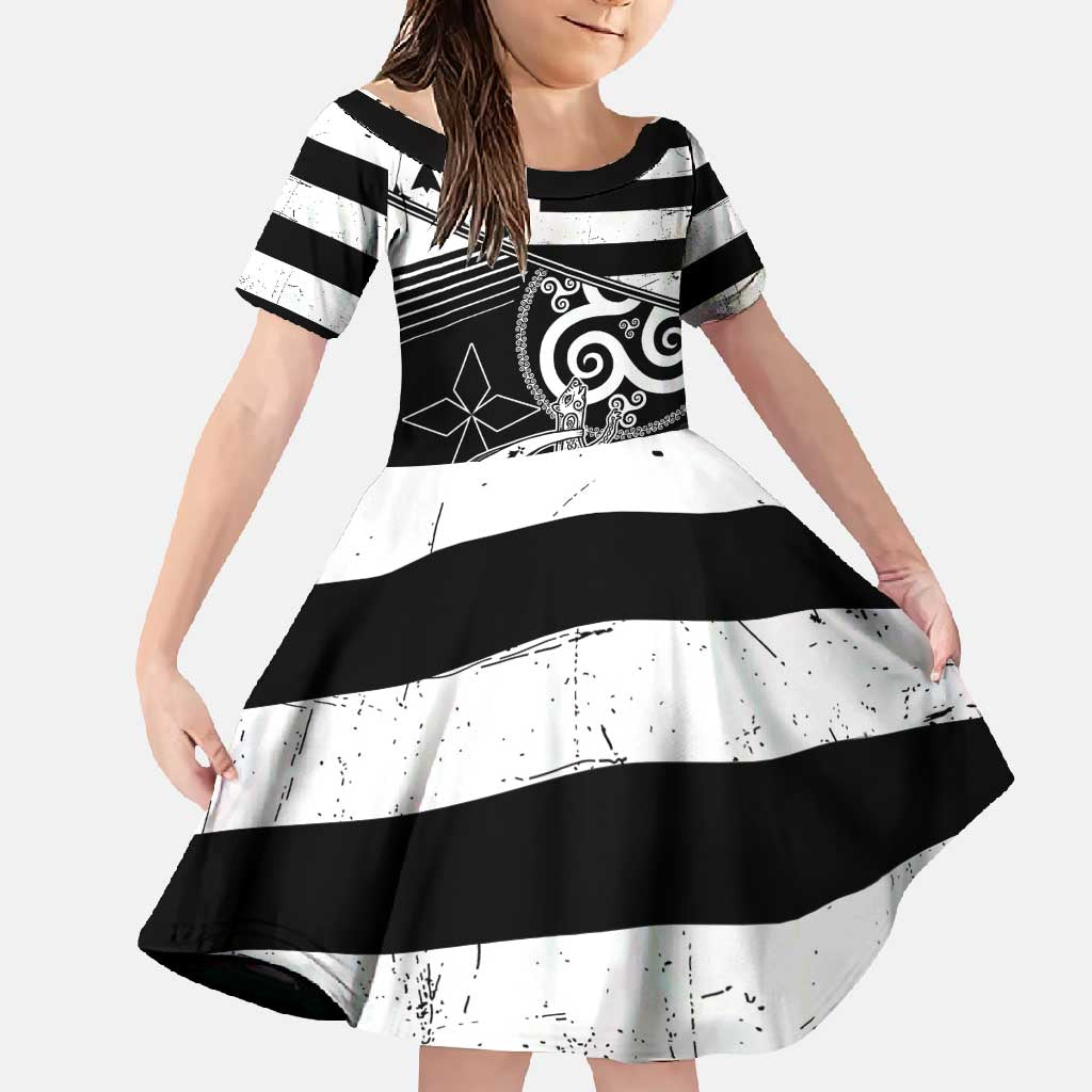 Brittany Ermine Celtic Family Matching Off Shoulder Maxi Dress and Hawaiian Shirt Black Celtic Triskels - Wonder Print Shop