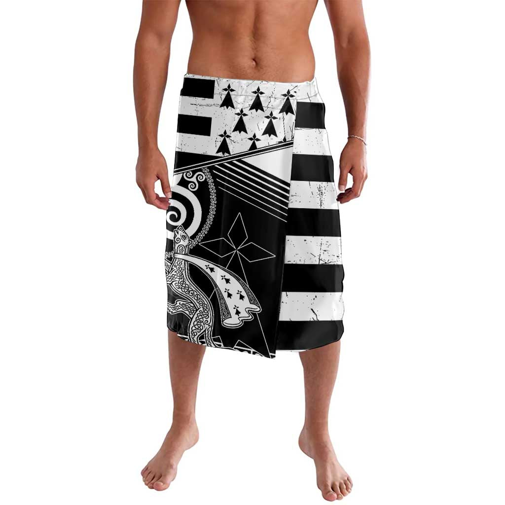 Brittany Ermine Celtic Lavalava Black Celtic Triskels - Wonder Print Shop