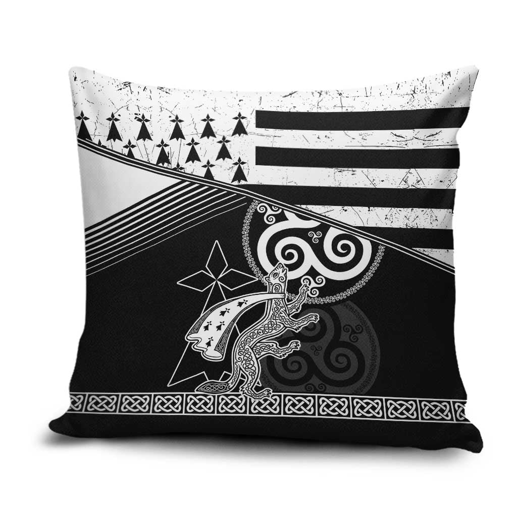 Brittany Ermine Celtic Pillow Cover Black Celtic Triskels - Wonder Print Shop