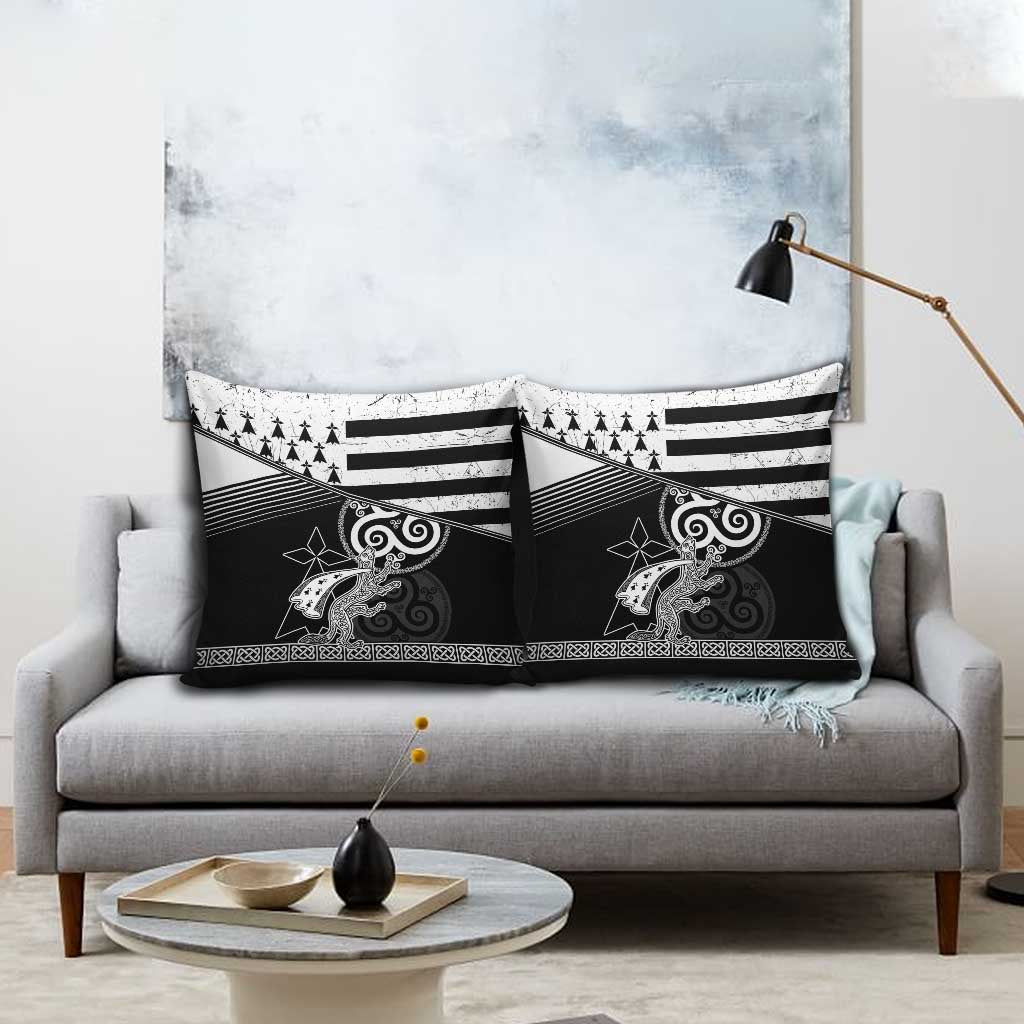 Brittany Ermine Celtic Pillow Cover Black Celtic Triskels - Wonder Print Shop