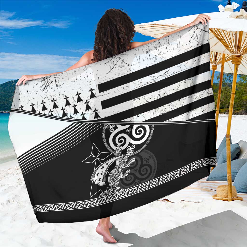 Brittany Ermine Celtic Sarong Black Celtic Triskels - Wonder Print Shop
