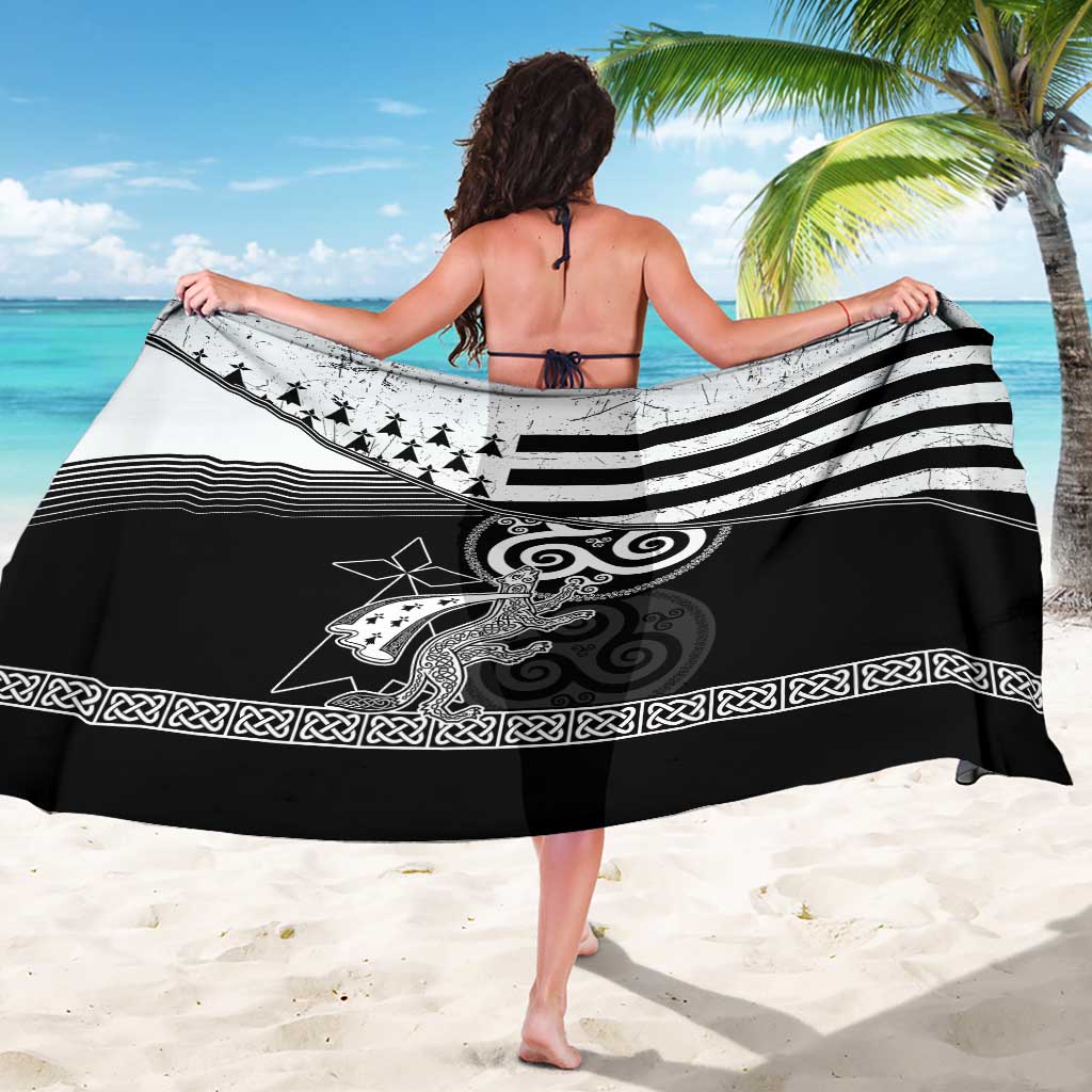 Brittany Ermine Celtic Sarong Black Celtic Triskels - Wonder Print Shop