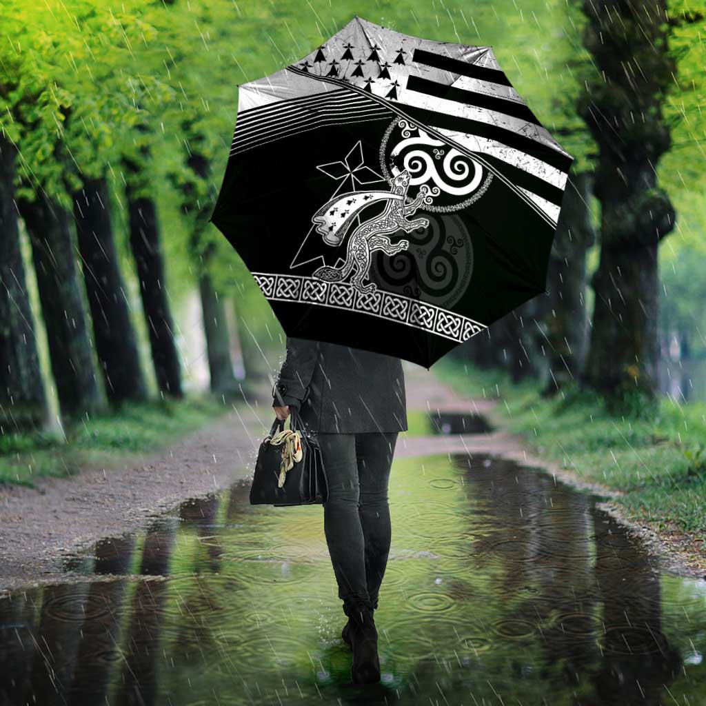 Brittany Ermine Celtic Umbrella Black Celtic Triskels - Wonder Print Shop