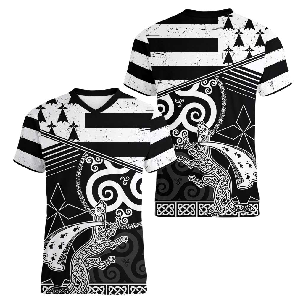 Brittany Ermine Celtic Women V-Neck T-Shirt Black Celtic Triskels - Wonder Print Shop