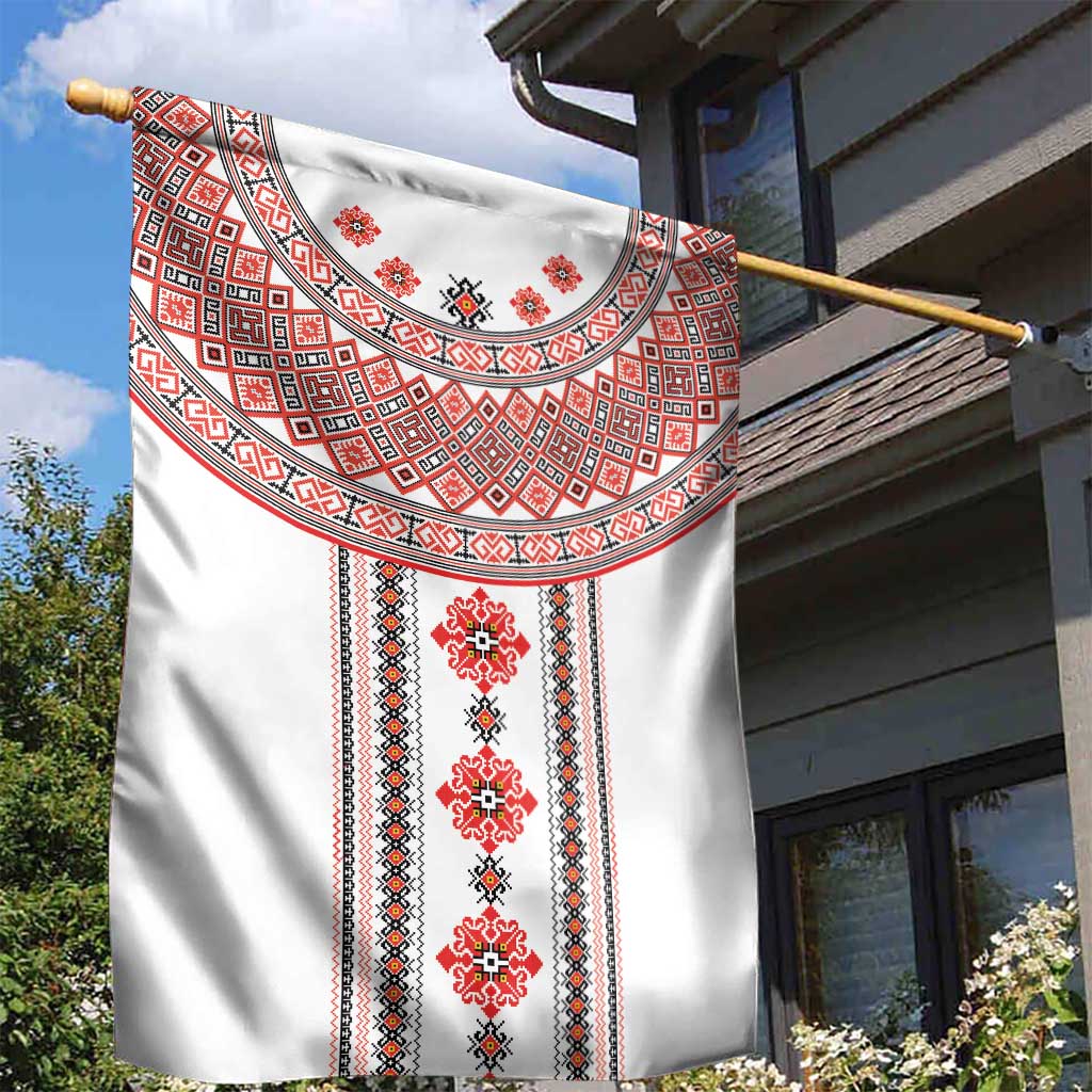 Bulgarian Embroidery Style Seamless Pattern Garden Flag