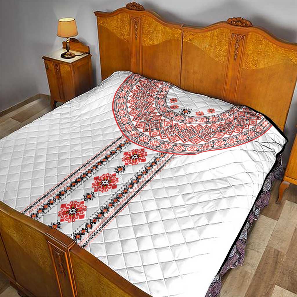 Bulgarian Embroidery Style Seamless Pattern Quilt