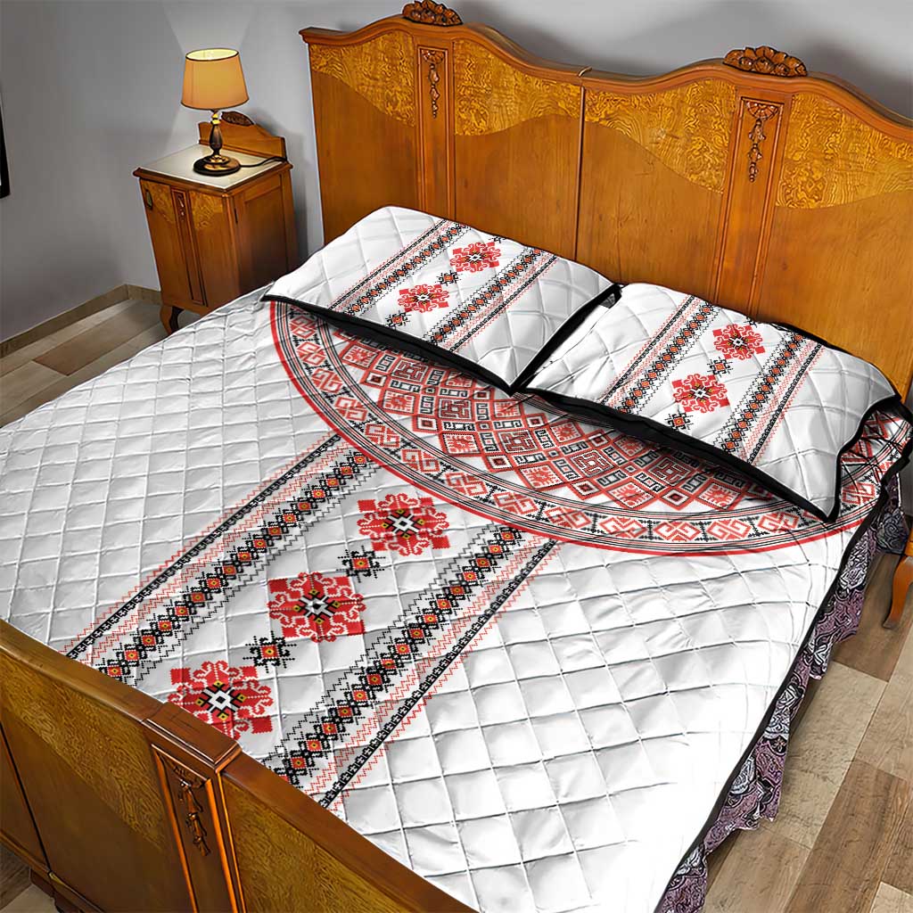 Bulgarian Embroidery Style Seamless Pattern Quilt Bed Set