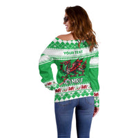 Personalized Wales Christmas Dragon Off Shoulder Sweater Nadolig Llawen Green Version - Wonder Print Shop